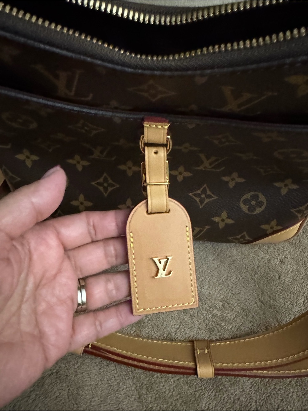 Louis Vuitton Brown Monogram Shoulder Bag with Tan Trim - Picture 5 of 8